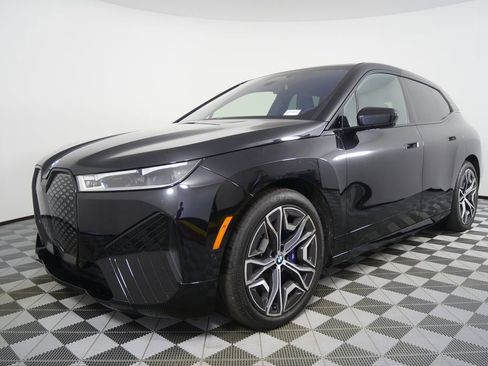 Used 2023 BMW iX M60 w/ Executive Package image 7