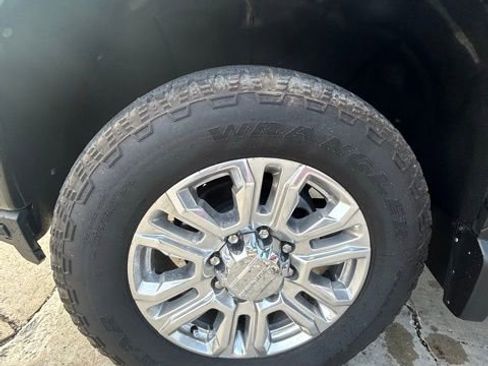 Used 2022 GMC Sierra 3500 Denali image 29