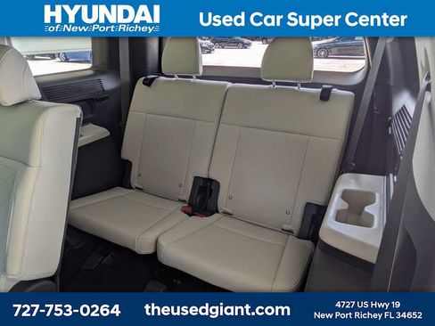Certified 2024 Hyundai Santa Fe SEL AWD/4WD image 16