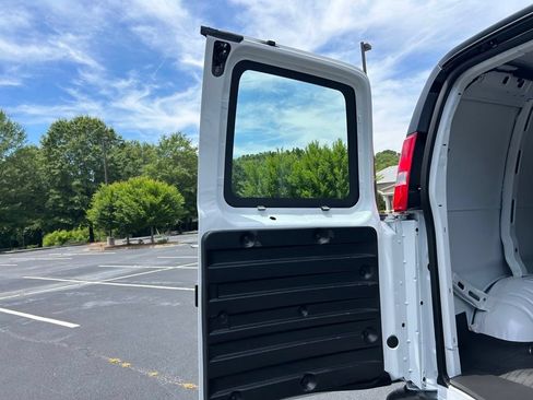 New 2026 Chevrolet Express 2500 Extended RWD image 43