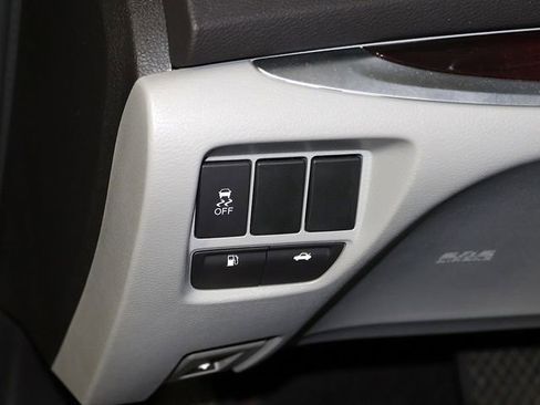 Used 2015 Acura TLX FWD image 25