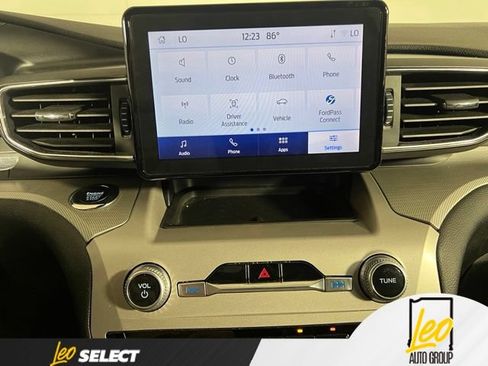 Used 2023 Ford Explorer XLT w/ Equipment Group 202A AWD/4WD image 14