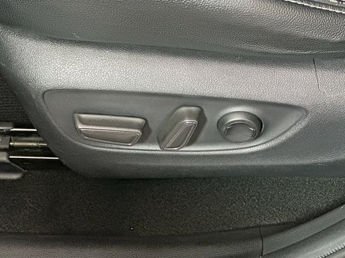 Used 2021 Toyota RAV4 XLE w/ Convenience Package FWD image 13