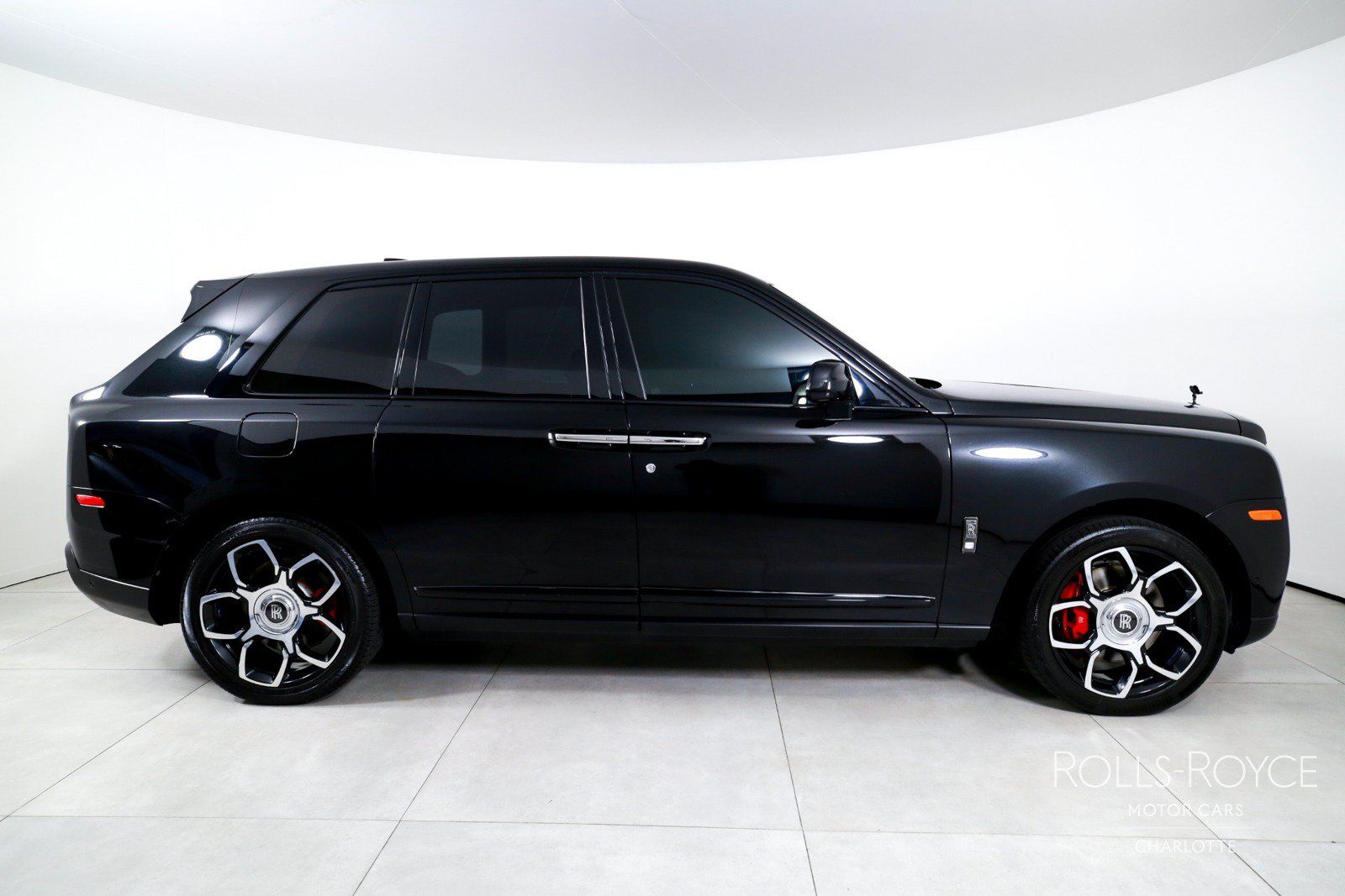 Used 2020 Rolls-Royce Cullinan Black Badge AWD/4WD image 10