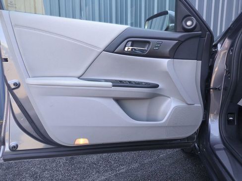 Used 2014 Honda Accord EX-L image 12