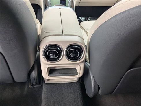 Certified 2026 Mercedes-Benz GLC 300 image 17