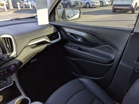 Used 2019 GMC Terrain SLT w/ LPO, Floor Liner Package image 18