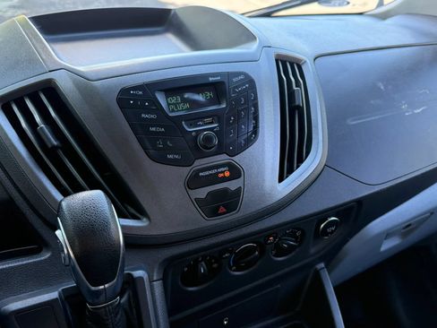 Used 2019 Ford Transit 250 148 Medium Roof RWD image 17