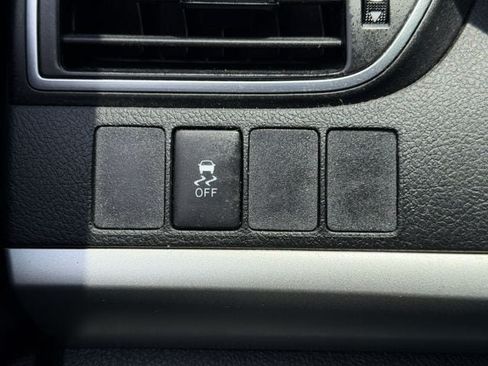 Used 2015 Toyota Camry SE FWD image 21