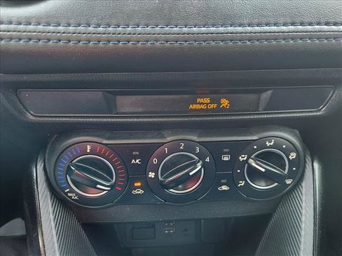 Used 2017 Toyota Yaris iA image 32