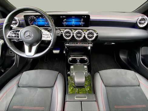 Used 2023 Mercedes-Benz CLA 250 4MATIC image 31