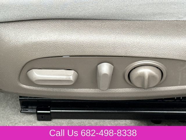 Used 2025 Chevrolet Malibu LT FWD image 21