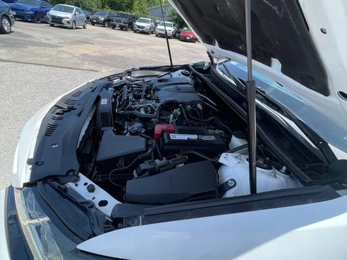 Used 2018 Toyota Camry SE FWD image 12