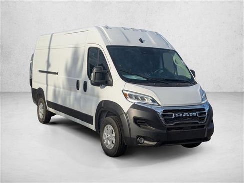 New 2025 RAM ProMaster 2500 w/ Quick Order Package 22G SLT image 7