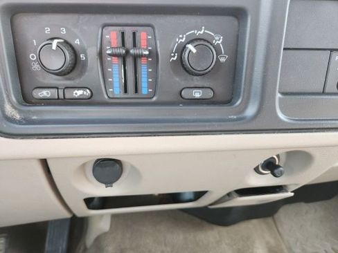 Used 2003 GMC Sierra 1500 SLE w/ Professional Package AWD/4WD image 18