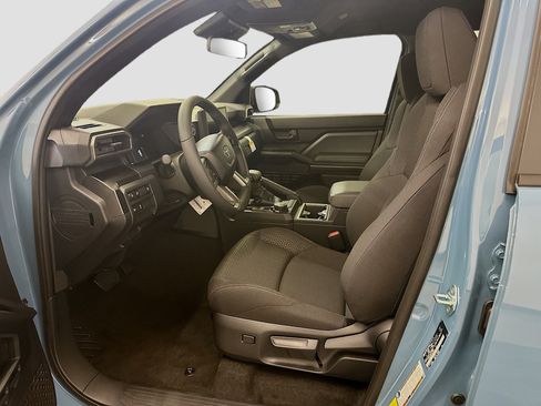 Used 2026 Toyota 4Runner SR5 AWD/4WD image 13