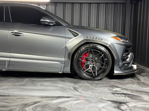 Used 2019 Lamborghini Urus AWD/4WD image 12