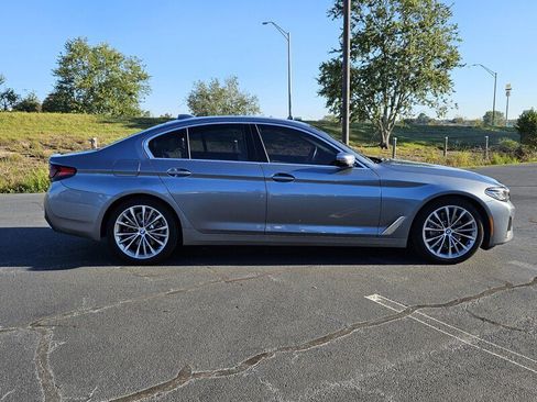Used 2022 BMW 530i xDrive w/ Convenience Package image 13