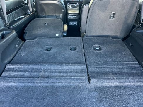 Used 2023 Hyundai Palisade Calligraphy image 16