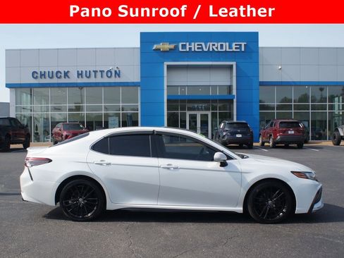 Used 2021 Toyota Camry XSE FWD image 1