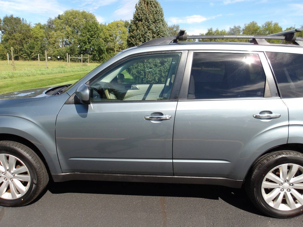 Used 2013 Subaru Forester 2.5X Premium w/ All-Weather Pkg AWD/4WD image 31