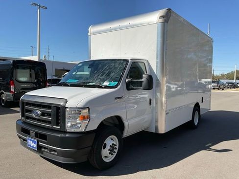 New 2024 Ford E-450 and Econoline 450 Super Duty w/ Driver's Safety Package image 7