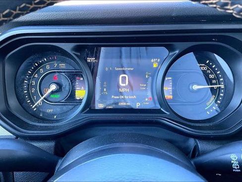 Certified 2024 Jeep Wrangler Unlimited AWD/4WD image 7