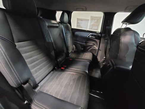 Used 2024 Mitsubishi Outlander SE image 10