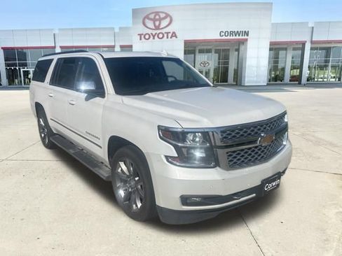 Used 2018 Chevrolet Suburban LT w/ LT Signature Package AWD/4WD image 33