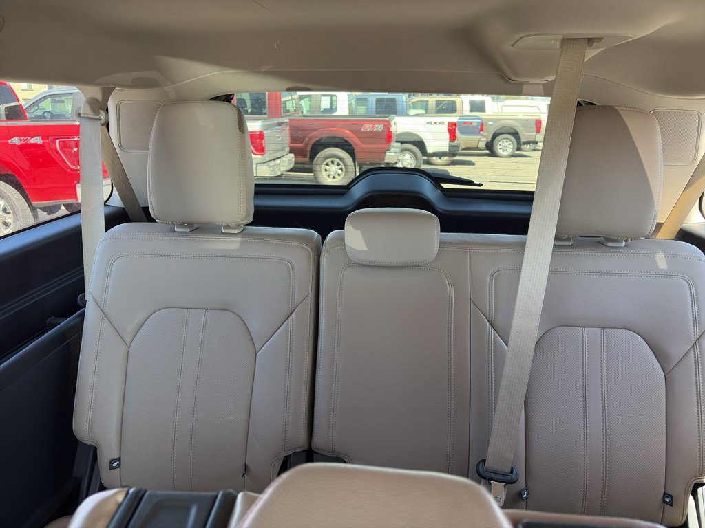 Used 2024 Ford Expedition Max Limited AWD/4WD image 23
