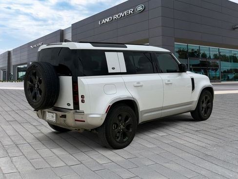 Used 2023 Land Rover Defender 110 SE AWD/4WD image 5