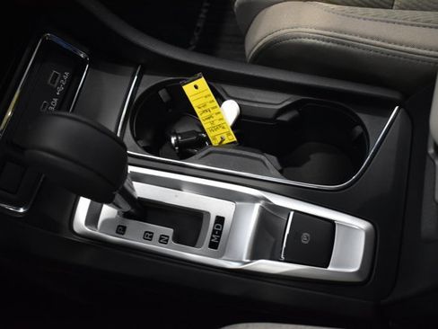 Used 2024 Subaru Ascent Premium w/ Convenience Package image 23