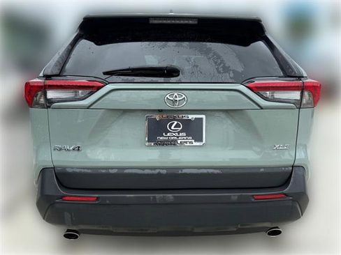 Used 2022 Toyota RAV4 XLE FWD image 5