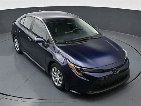 Used 2024 Toyota Corolla LE image 19
