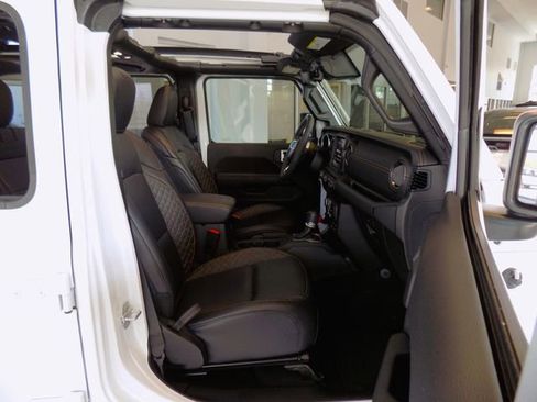 Certified 2023 Jeep Wrangler Unlimited Sahara image 24