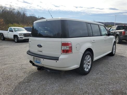 Used 2009 Ford Flex SE image 4