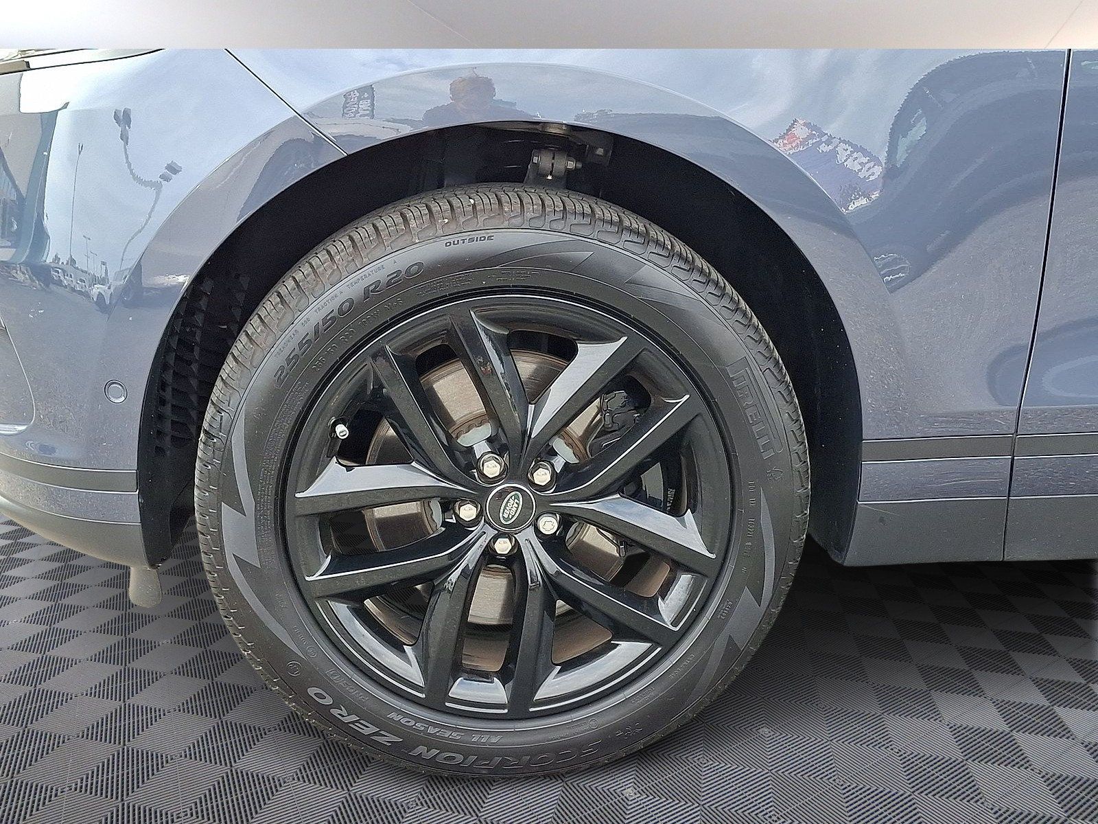 Used 2026 Land Rover Range Rover Velar S AWD/4WD image 2