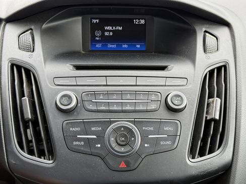 Used 2017 Ford Focus SE image 15