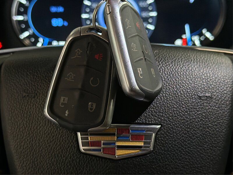 Used 2020 Cadillac Escalade ESV Premium Luxury AWD/4WD image 29