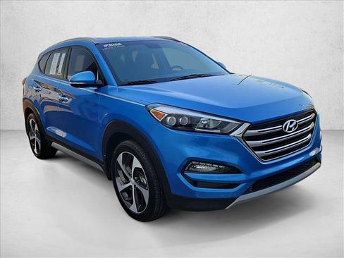 Used 2017 Hyundai Tucson Limited AWD/4WD image 3
