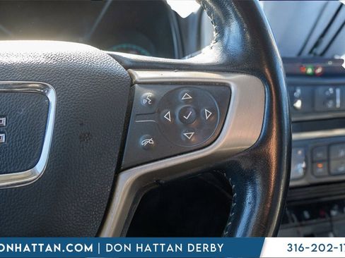 Used 2021 GMC Canyon Denali image 12