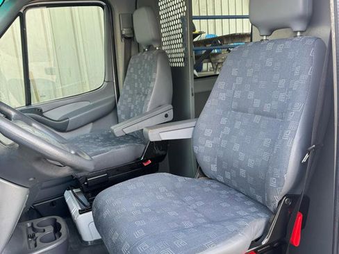 Used 2006 Dodge Sprinter 2500 w/ PWR Convenience Group image 12