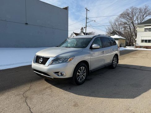 Used 2015 Nissan Pathfinder SV w/ Cargo Package image 3