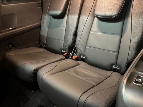 Certified 2025 Mercedes-Benz GLS 580 4MATIC image 28