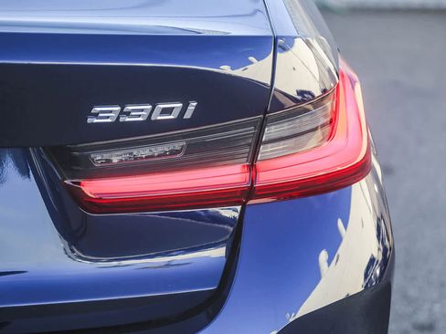 New 2026 BMW 330i Sedan w/ Convenience Package image 7