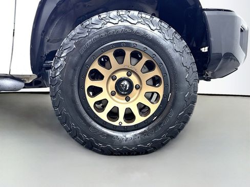 Used 2017 Toyota Tundra SR5 w/ TRD Off Road Package AWD/4WD image 42