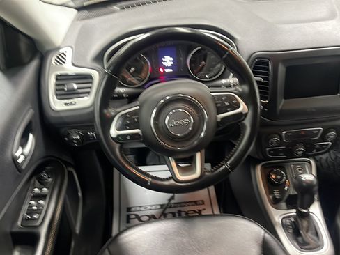 Used 2020 Jeep Compass Latitude AWD/4WD image 3