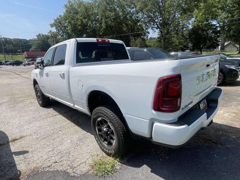 Used 2026 RAM 2500 Laramie AWD/4WD image 7