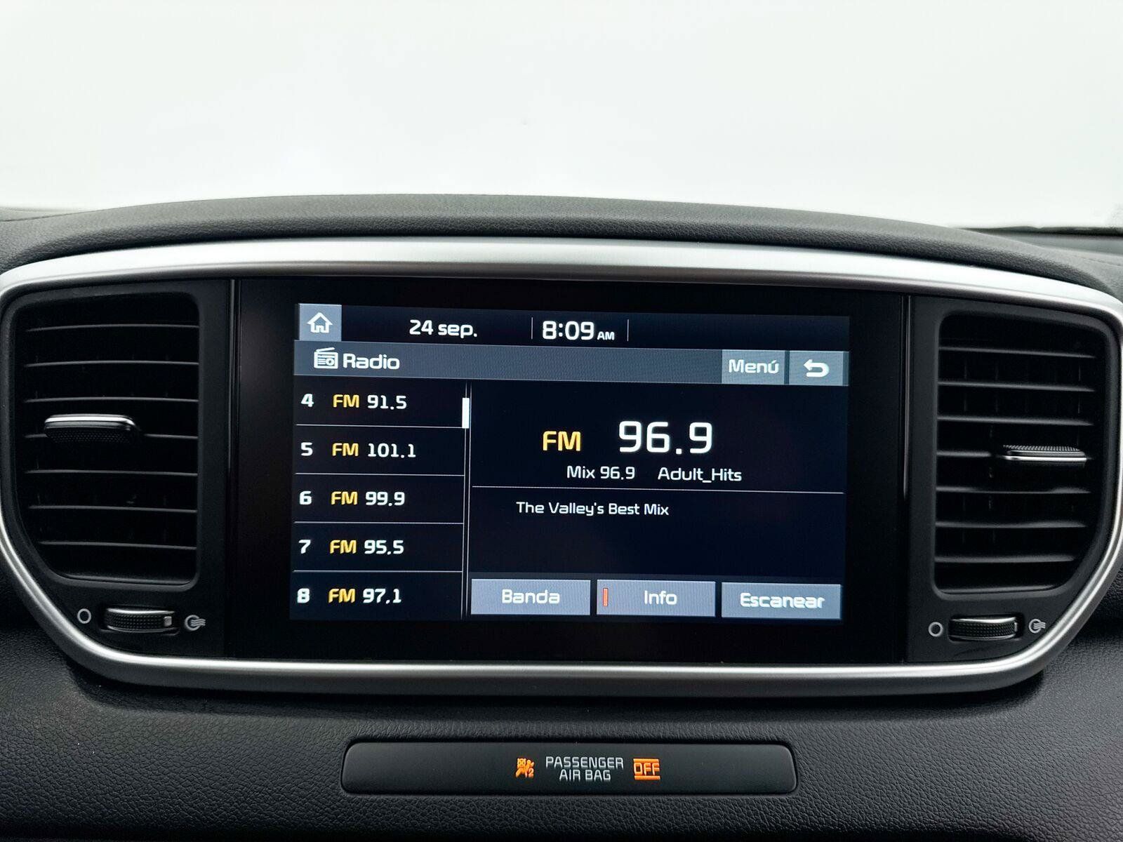 Used 2022 Kia Sportage LX FWD image 4