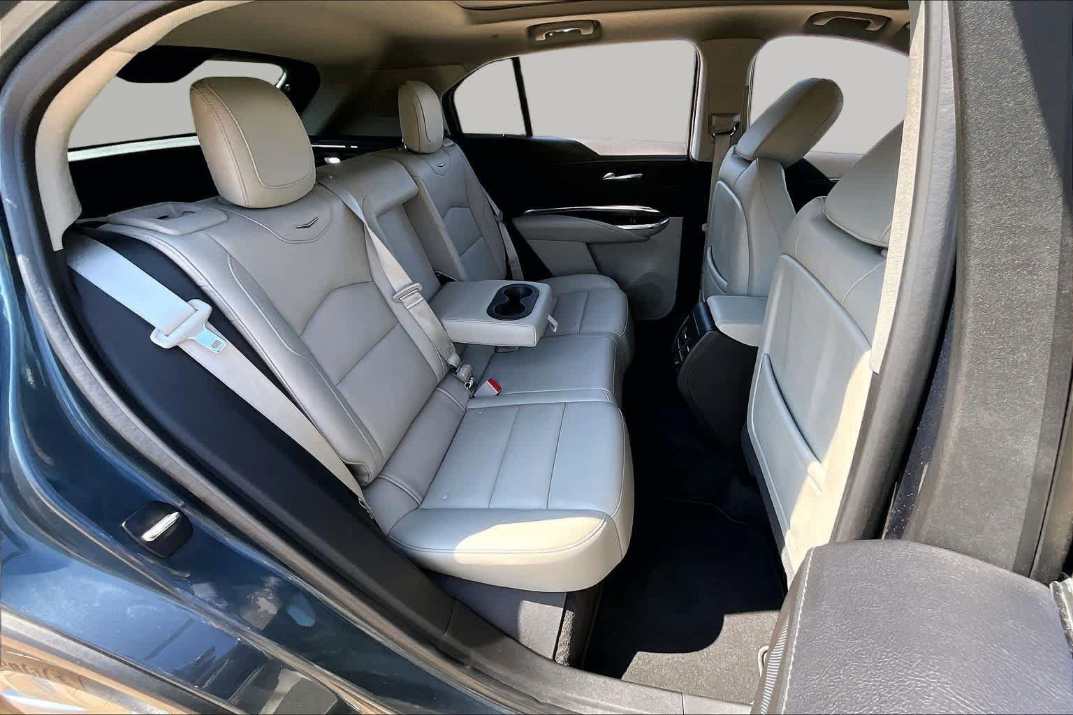 Used 2019 Cadillac XT4 Luxury w/ Cold Weather Package FWD image 19